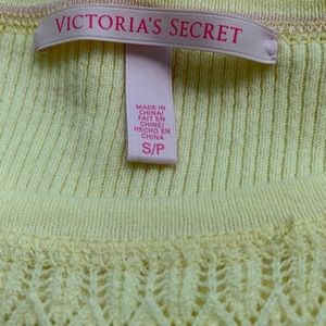 NWOT Victoria’s Secret Light Weight Sweater